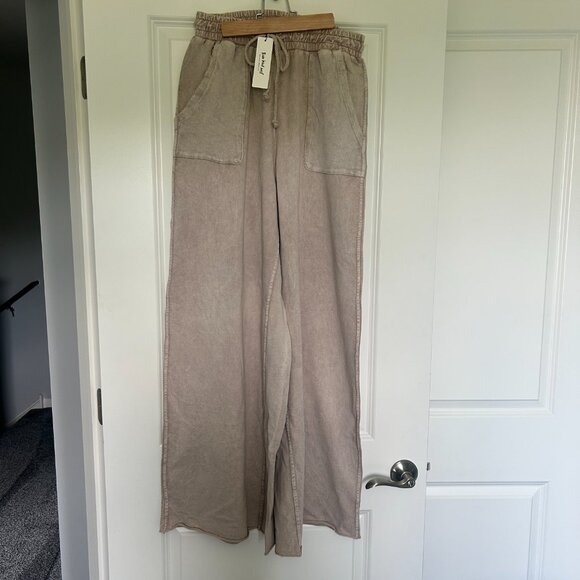 NEW! THREE BIRD NEST Relaxing Robin Wide Leg Pant Color New Taupe Size XL - Picture 2 of 4
